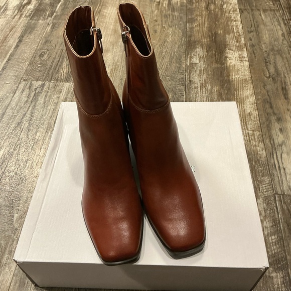 Marc Fiaher DAIREY Elegant Brown Ankle Boots Size 8.5 - Picture 8 of 16